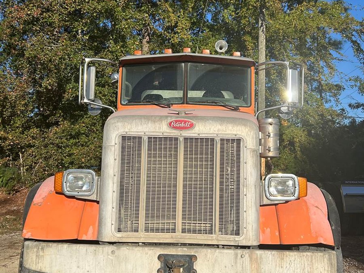 2007 Peterbilt 357 Concrete Mixer - photo 1