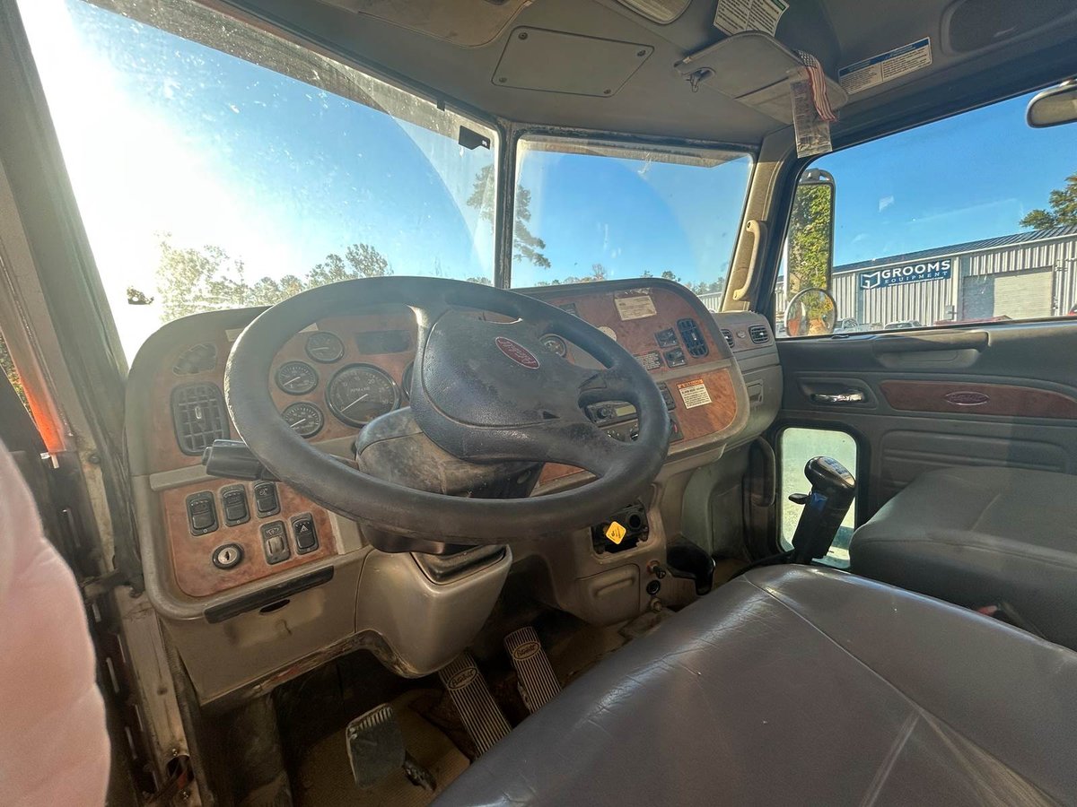 2007 Peterbilt 357 Concrete Mixer - photo 6