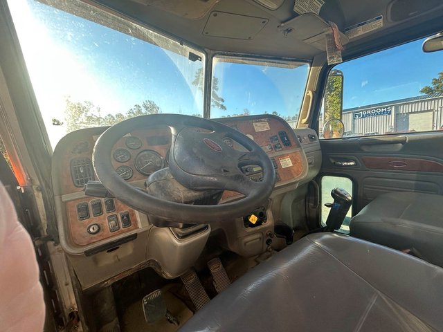 2007 Peterbilt 357 Concrete Mixer - photo 6