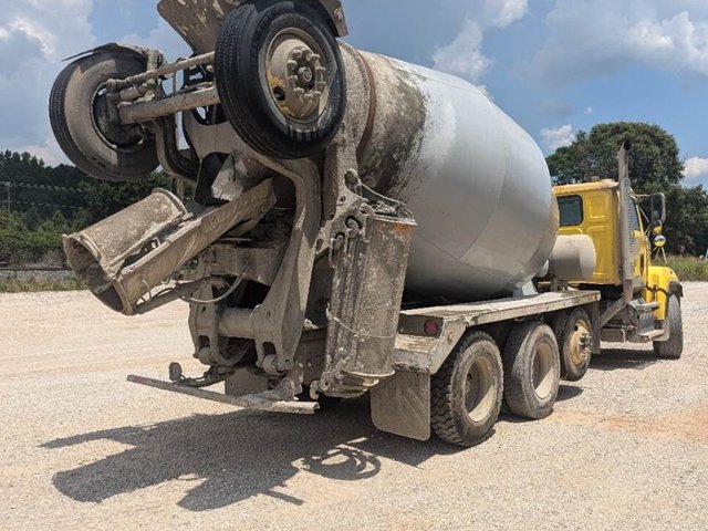 2017 Western Star 4700 Concrete Mixer - photo 3