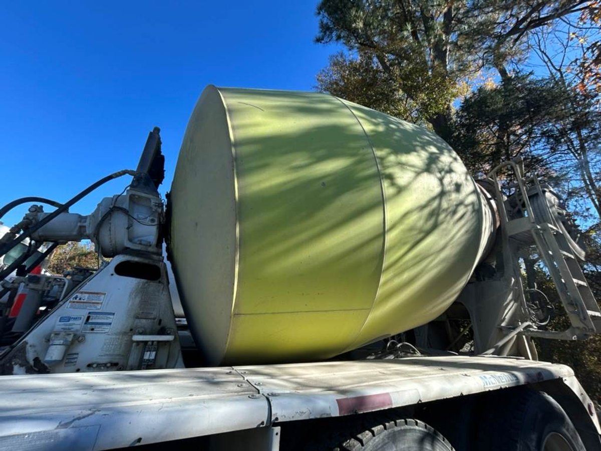 2018 Peterbilt 567 Concrete Mixer - photo 2