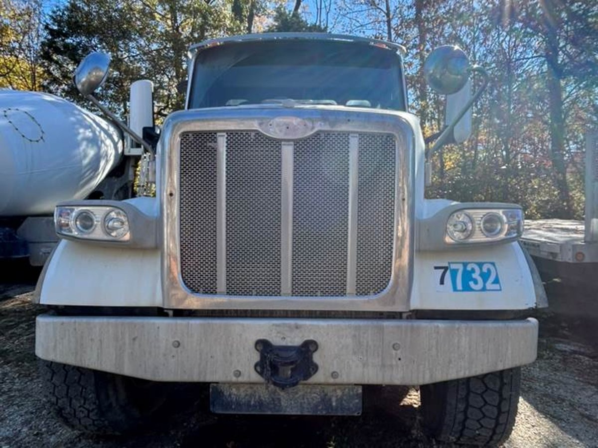 2018 Peterbilt 567 Concrete Mixer - photo 3