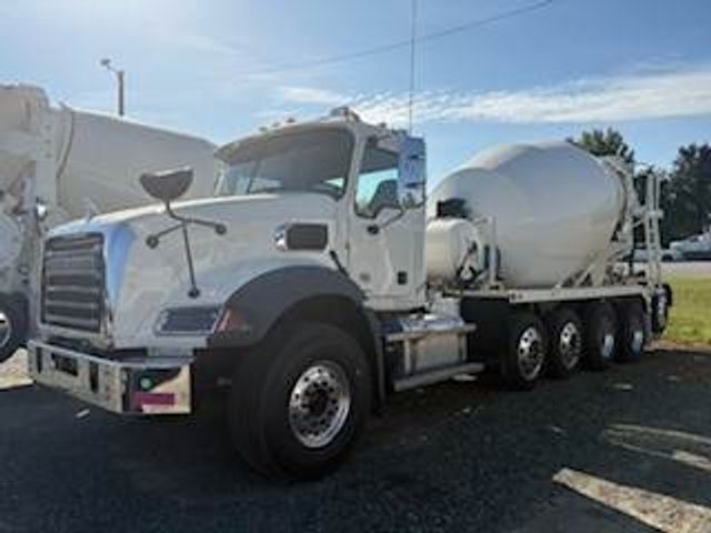2025 Mack Granite Concrete Mixer - photo 2