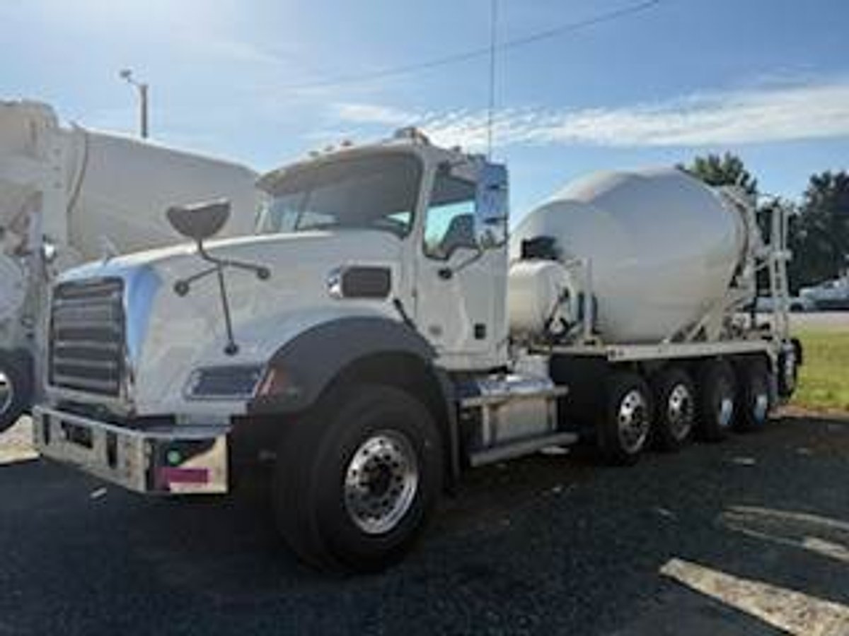 2025 Mack Granite Concrete Mixer - photo 2