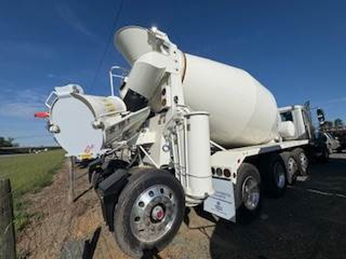 2025 Mack Granite Concrete Mixer - photo 5