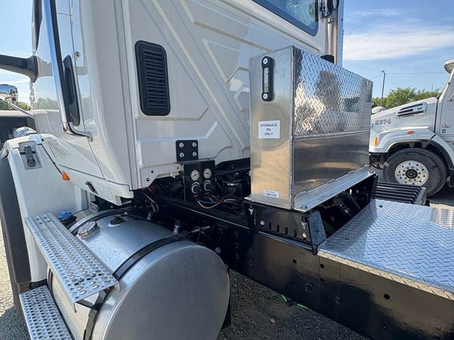 2026 International HX620 Dump Truck - Heritage Steel Body - photo 6